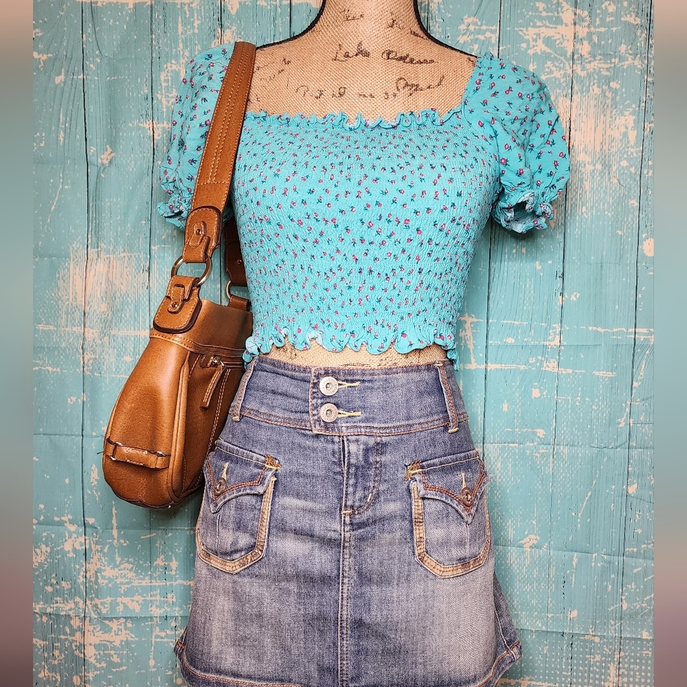 Y2k Cottagecore "Guess" Smocked Crop Top. - Picture 5 of 11